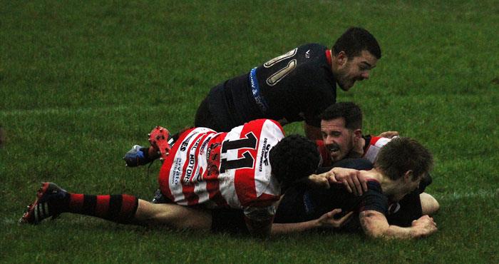 Jason Ronowitz scores a try for Tenby